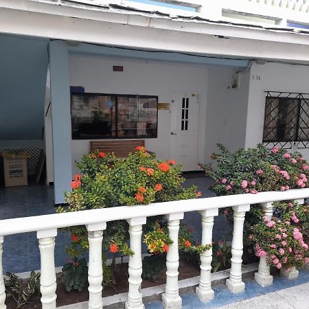 Posada Henry Sede Centro San Andrés Εξωτερικό φωτογραφία