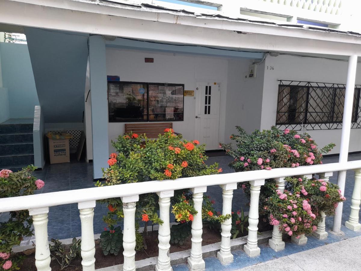 Posada Henry Sede Centro San Andrés Εξωτερικό φωτογραφία